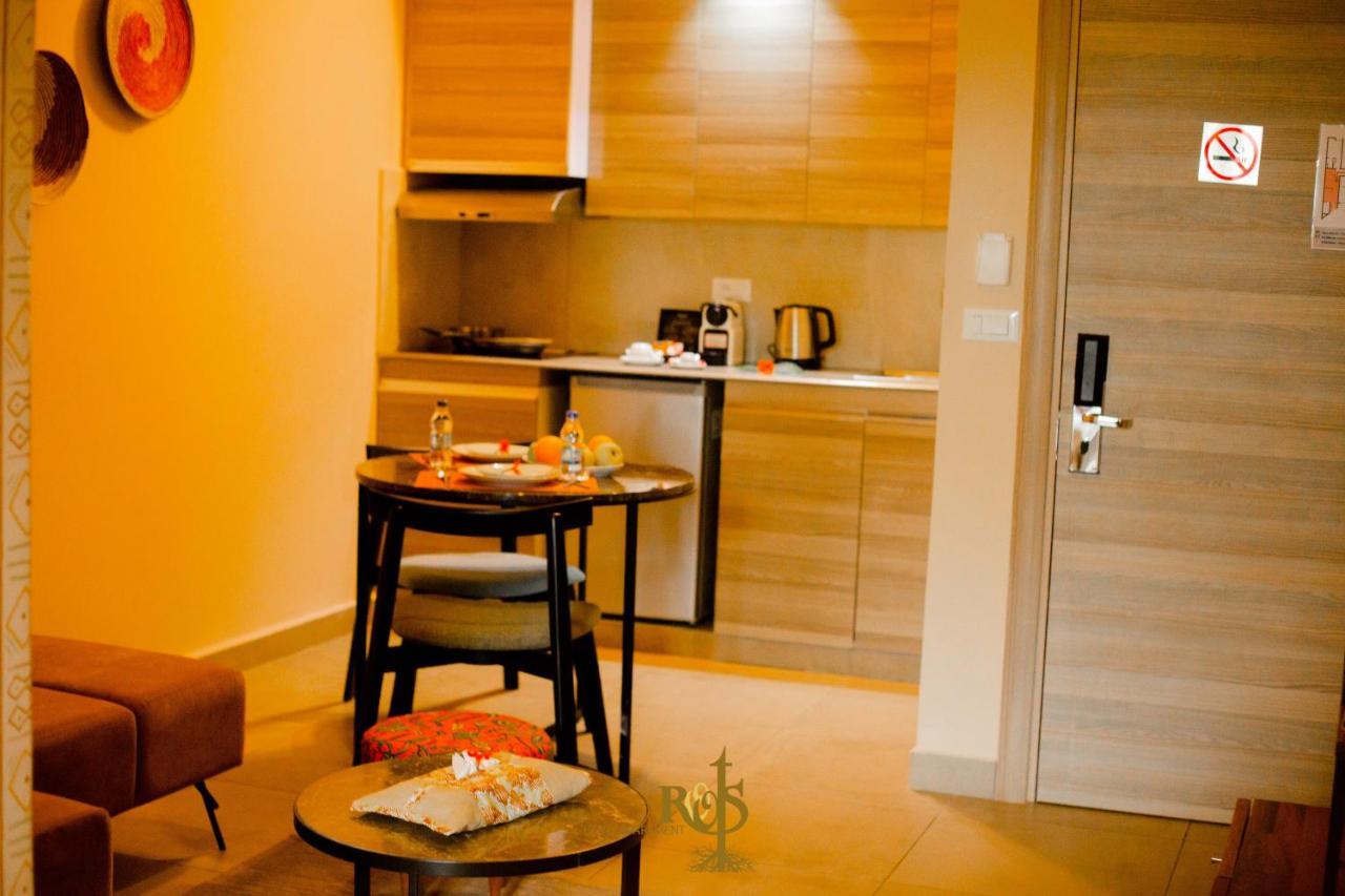Roots Hotel Apartments Abidjan Eksteriør bilde