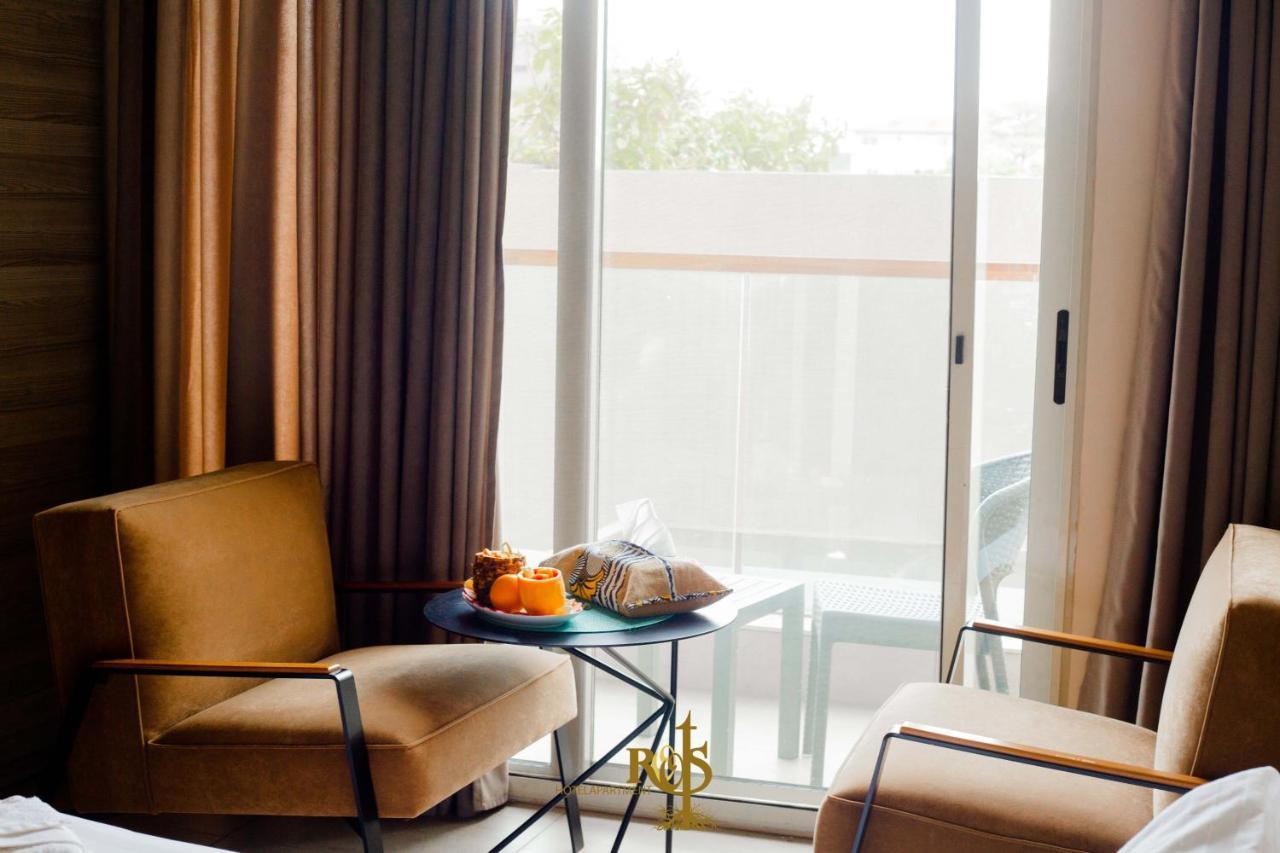 Roots Hotel Apartments Abidjan Eksteriør bilde