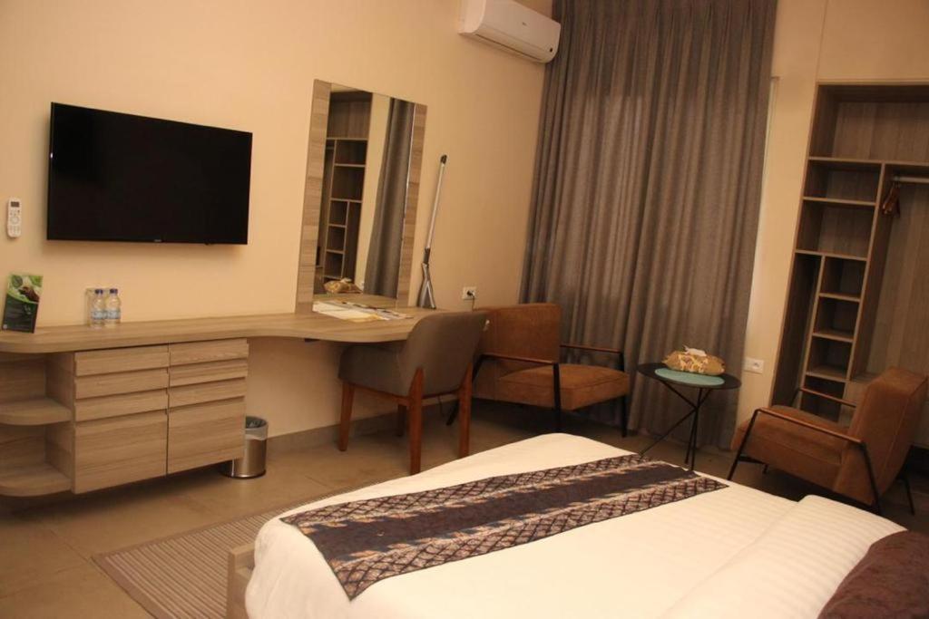 Roots Hotel Apartments Abidjan Eksteriør bilde