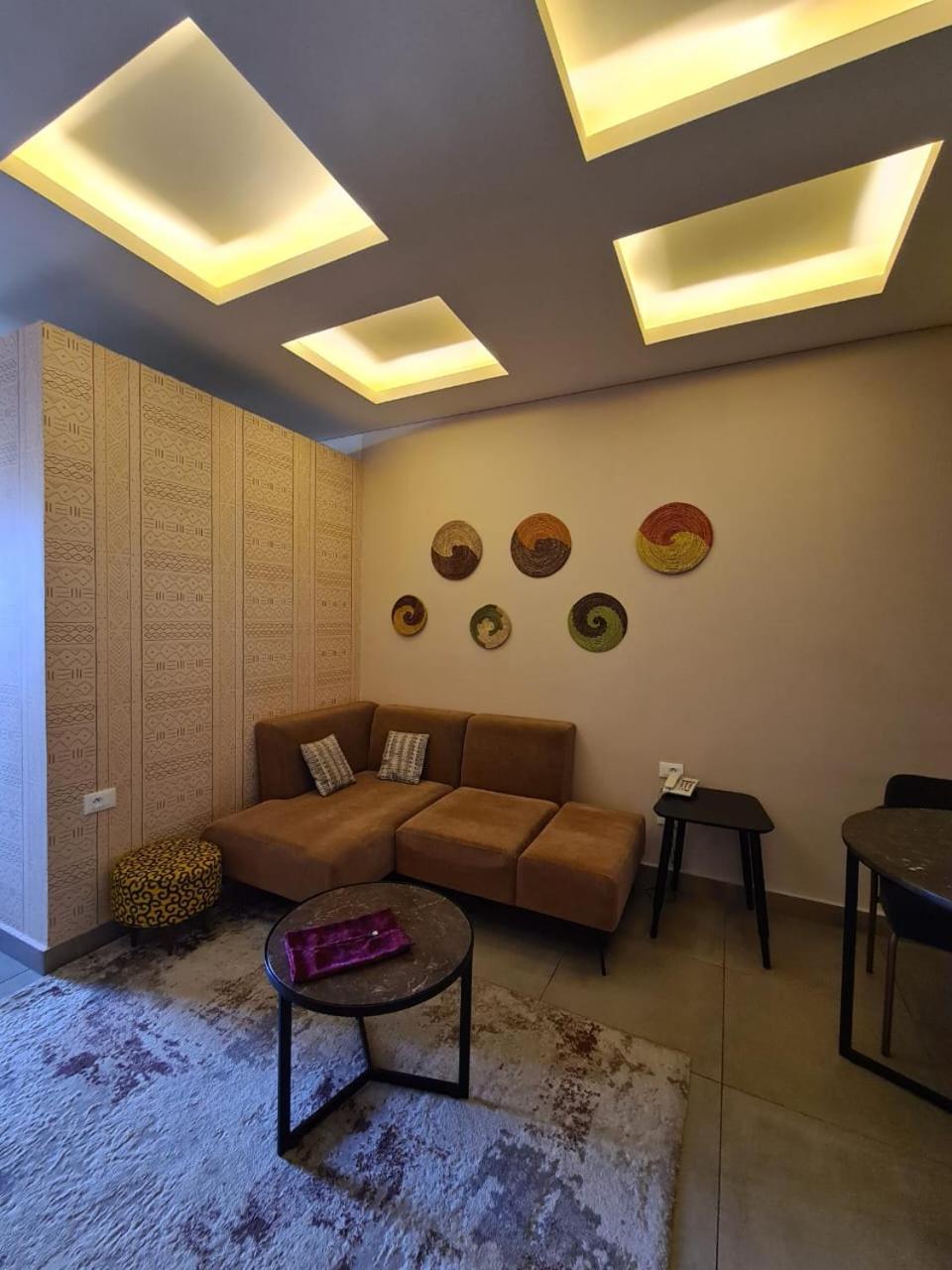 Roots Hotel Apartments Abidjan Eksteriør bilde