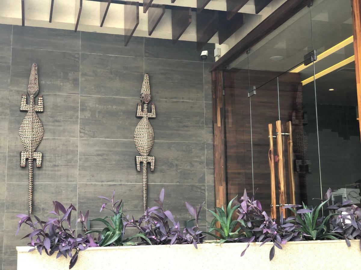 Roots Hotel Apartments Abidjan Eksteriør bilde