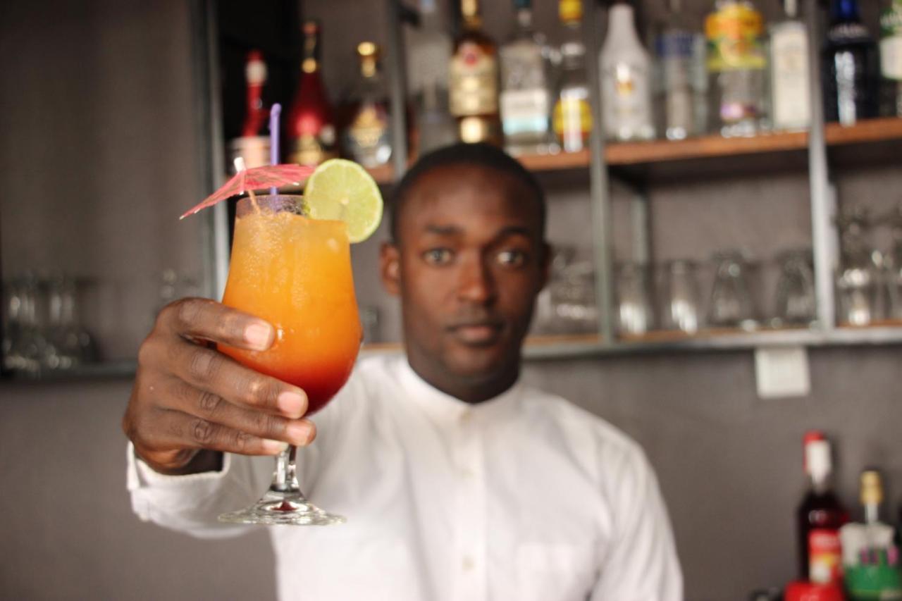 Roots Hotel Apartments Abidjan Eksteriør bilde