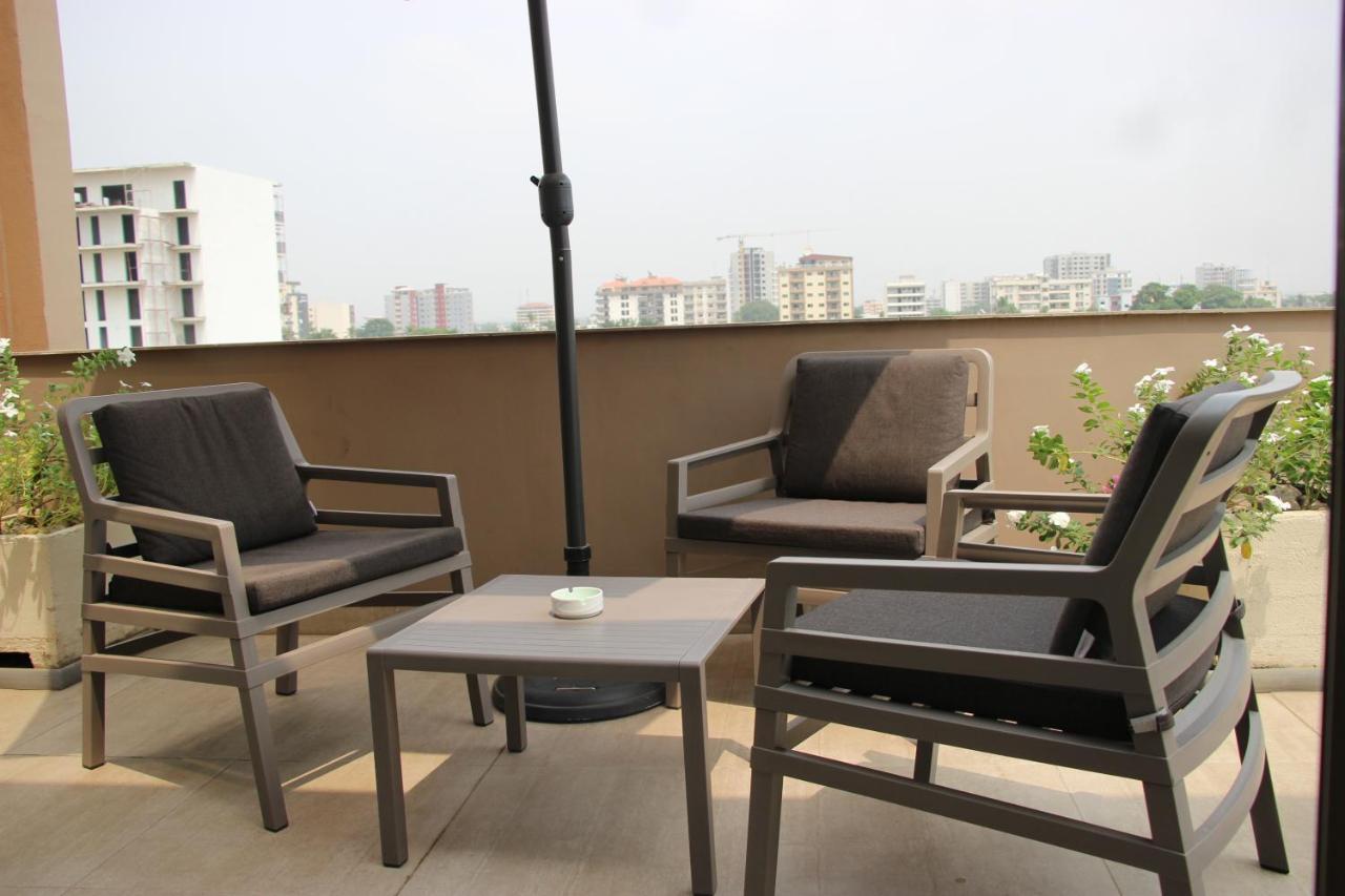 Roots Hotel Apartments Abidjan Eksteriør bilde